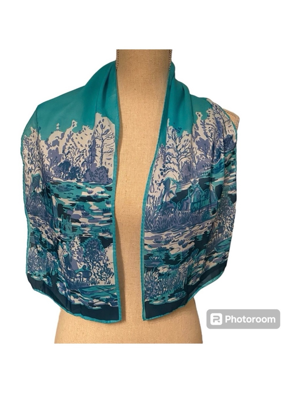 VINTAGE SCARF BLUE WHITE SCENE GENTS WATER TREES RECTANGLE